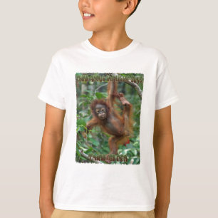 Piense en la pequeña camiseta del orangután de l