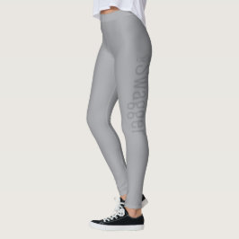 Piernas grises femeninas, pantalones de yoga, ropa