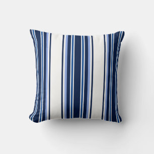 Pilar náutico, almohada azul a rayas blancas