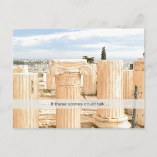 Pilares de postales unidas de mármol en la Acrópol