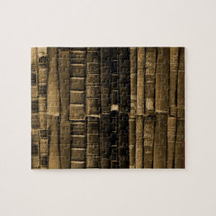 Pilas de rompecabezas de los libros