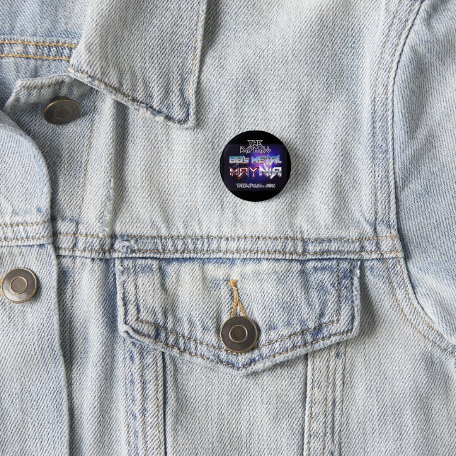Pin botón "MAYnia Metalizado" del centro comercial (In situ)