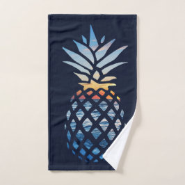 Piña de puesta de sol tropical en la playa