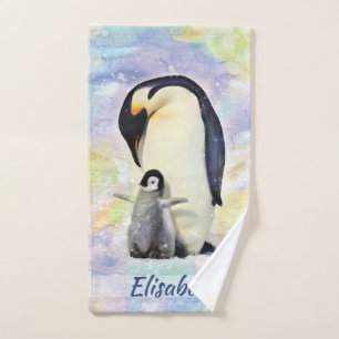Pingüino de emperador con la acuarela del polluelo