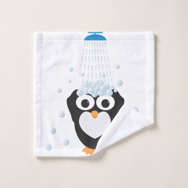 Pingüino lindo que toma una ducha (Toallita)