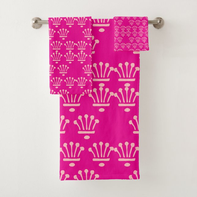 Pink Crowns Hot Pink      (In situ)