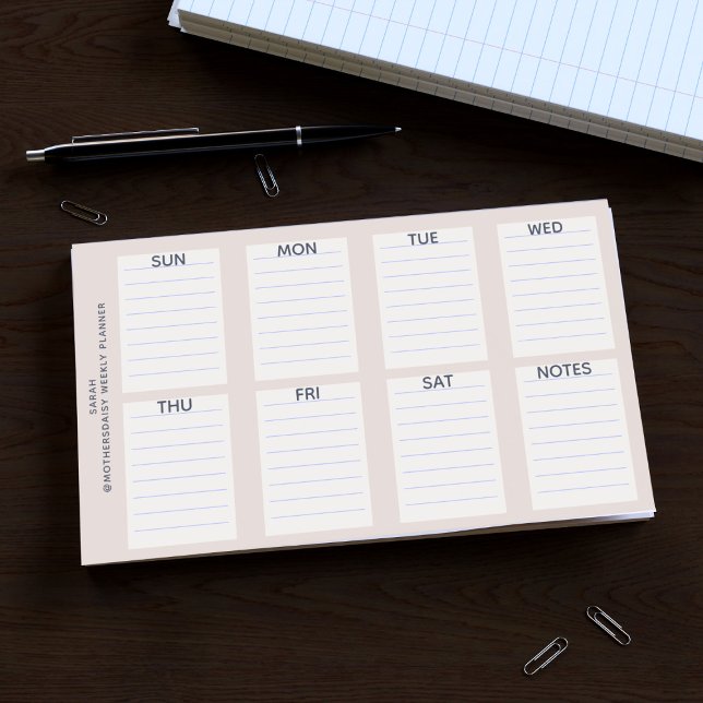 Pink Daily Weekly Planner Large Post nota (Add your name and swap the days around if you like to this really useful weekly planner post it note)