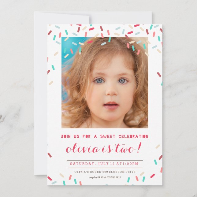 PINK DONUT SPRINKLES INVITACIÓN DE CUMPLEAÑOS (Anverso)