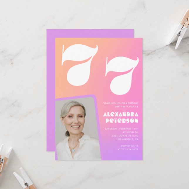 Pink Gradient 77ª invitación de cumpleaños Retro P (Anverso/Reverso In Situ)