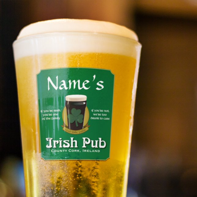 Pinta de pub irlandesa personalizada (Cheers to St. Patrick's Day with our personalized pub pint glass! 🎉 Make every sip memorable. )