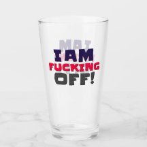 Pintas de cerveza y gafas