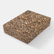 Piedras en guijarros en foto de arena