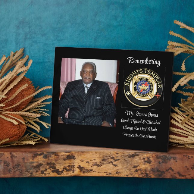 Placa conmemorativa de los Caballeros Templarios (Lado)