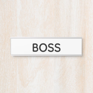 Placa de identificación de la puerta de "Boss"
