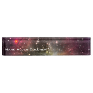 Placa De Nombre Cerca de una estrella roja