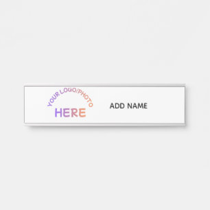 Placa de nombre colgante de puerta con logotipo es