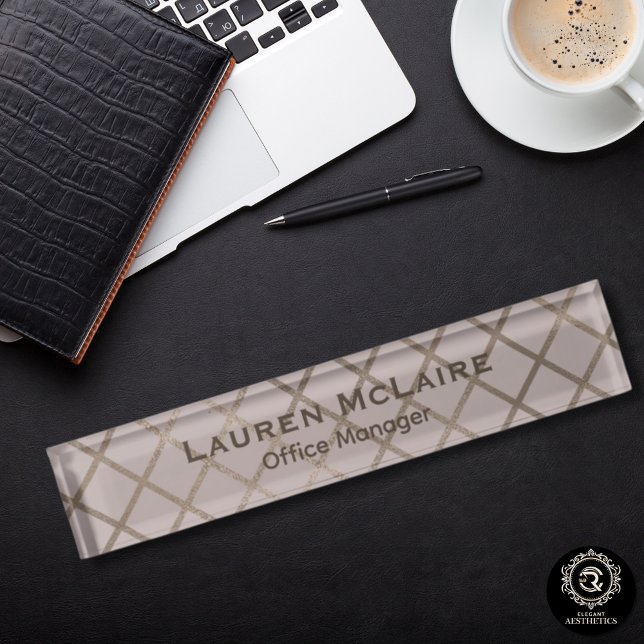 Placa de nombre de escritorio con diamante en colo (Subido por el creador)