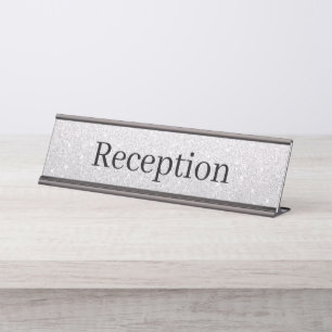 Placa de nombre de la recepción