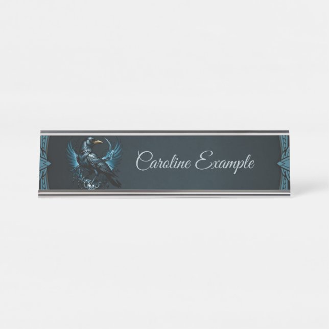 Placa De Nombre El cuervo negro majestuoso sentado sobre un adorno (Anverso)