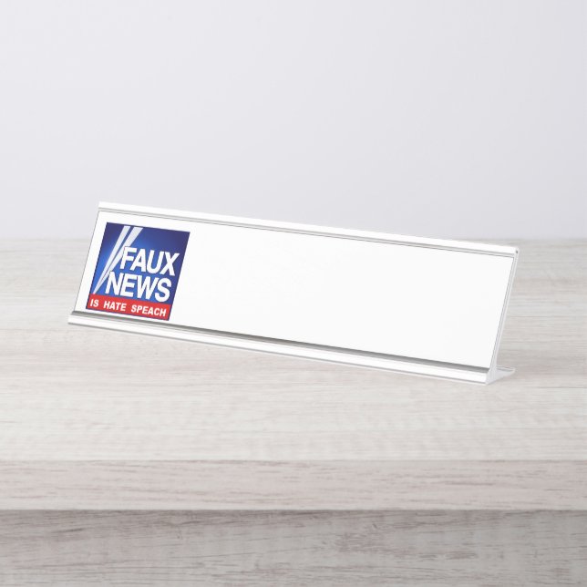 Placa De Nombre Faux News (Anverso)