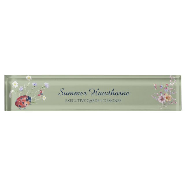 Placa De Nombre Floral Ladybug Botanage Core Sage Green (Anverso)