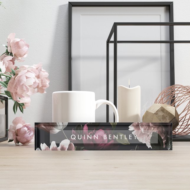 Placa De Nombre Floral oscura elegante (Subido por el creador)