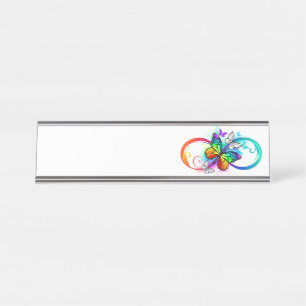 Placa De Nombre Infinidad brillante con la mariposa arcoiris