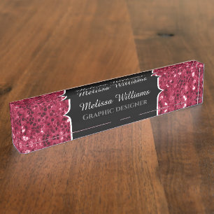 Placa De Nombre Magenta rojo oscuro aguijón negro espuma Monograma