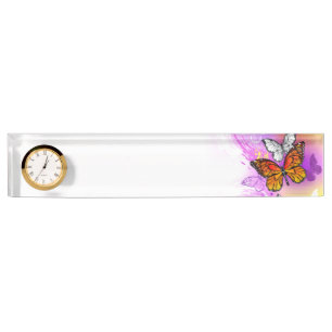 Placa De Nombre Mariposas monarcas en fondo morado