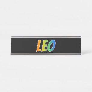 Placa De Nombre Nombre "LEO": El divertido color arcoiris