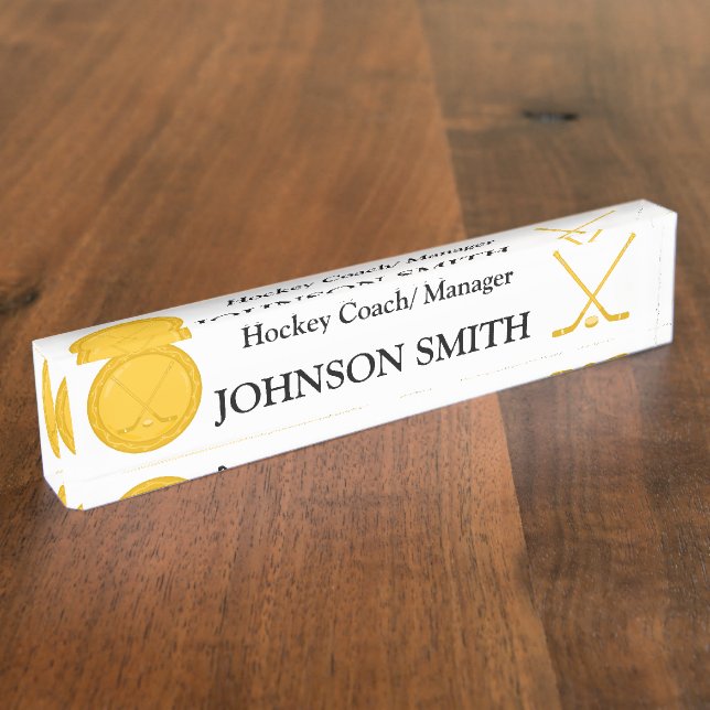 Placa De Nombre Palos de hockey dorados y pollas personalizadas (Lateral)