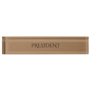 Placa de nombre personalizada.
