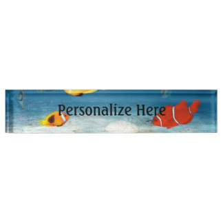 Placa De Nombre Pescado En La Planta De Nombre De La Oficina Oceán