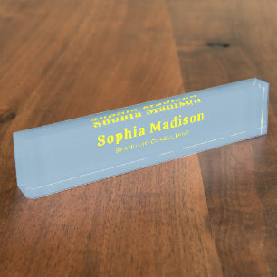 Placa De Nombre Retro Bold Serif Azul Amarillo