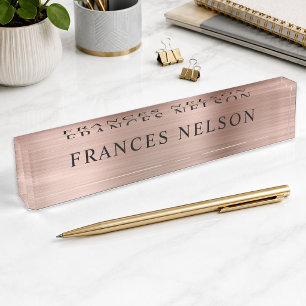 Placa De Nombre Serifa elegante con aspecto metálico de oro rosa
