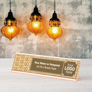 Placa De Nombre Smart Pretzel Themed Bread Twist: tu texto y logot