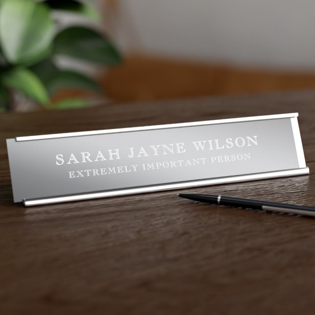 Placa de nombres de escritorio de plata extremadam (Perfect long desk name plate for the extremely important person. Just add your name!)