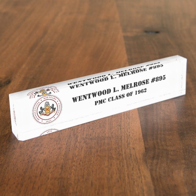 PLACA DE NOMBRES DE ESCRITORIO PMC con sello PMC c (Lateral)