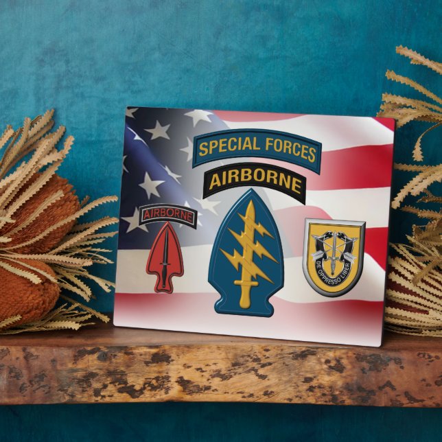 Placa Expositora 1st Special Forces Group (AIRBORNE)    (Lado)
