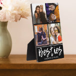 Placa Expositora 4 Bestias de Collage de fotos BFF Nombres de negro<br><div class="desc">Una placa de collage de fotos moderna como regalos para los mejores amigos personalizados con sus nombres y 4 fotos.</div>