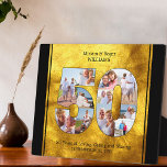 Placa Expositora 50 Aniversario del Boda de Oro del Collage de foto<br><div class="desc">Crea tu propio collage de números de fotos para mantener un 50 aniversario boda único. La plantilla de fotos está configurada para que subas tus imágenes, que automáticamente formarán el número 50, delineado en negro. También puede agregar sus nombres y la fecha de su boda. También puede editar la redacción...</div>