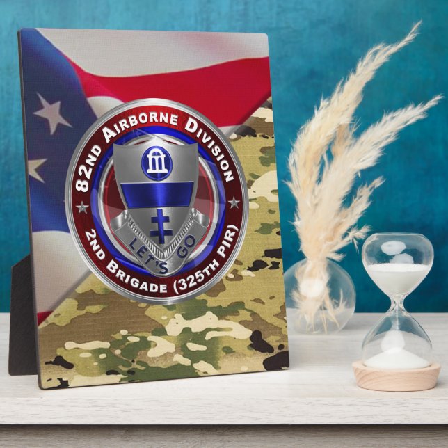 Placa Expositora 82.ª División Aérea 2.ª Brigada (Lado)