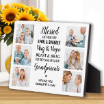 Placa Expositora Abuelos bendecidos Collage de fotos personalizado<br><div class="desc">Celebra a tus abuelos con una placa de collage de fotos personalizados. Esta placa única de los abuelos es el regalo perfecto, ya sea por cumpleaños, día de los abuelos o Navidades. Esperamos que su regalo de abuelo especial se convierta en un tesoro para los años venideros. ... Cita "...</div>