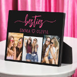 Placa Expositora Amigos de Bestis Rosados Calientes 3 Collage de fo<br><div class="desc">Celebra tu amistad con el Collage de fotos Keepsake Plaque de los Hot Pink Besties Friends 3. Esta placa vibrante y personalizada presenta un elegante diseño rosa caliente, mostrando un bonito collage de tres preciadas fotos. Diseñado con materiales de alta calidad, es perfecto para exhibirse en un escritorio, una estantería...</div>