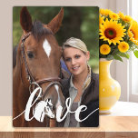 Placa Expositora Amo a los caballos Foto ecuestre moderna personali<br><div class="desc">Buscando el mejor regalo para los amantes de los caballos y ecuestres por igual - nuestro AMOR con diseño de cabeza de caballo placa fotográfica! Esta placa moderna, sencilla y de moda incluye LOVE y la foto de su personalizado del caballo, lo que lo convierte en el recuerdo perfecto para...</div>