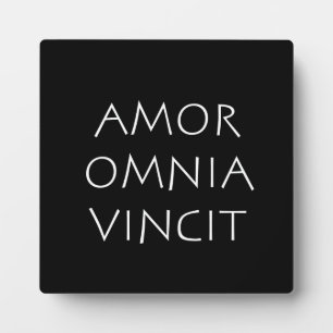 Placa Expositora Amor Omnia Vincit