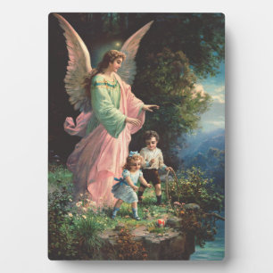 Placa Expositora Ángel de la guarda protegiendo a los niños cerca d