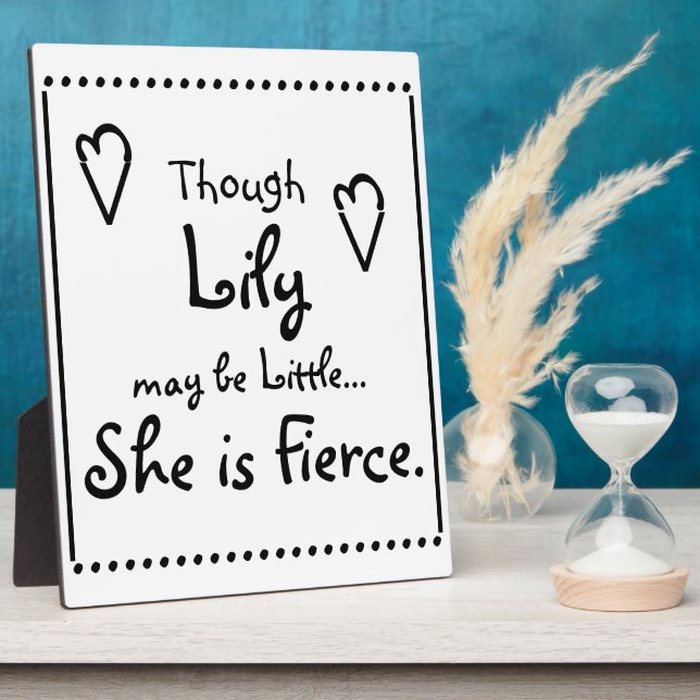 Placa Expositora Aunque (NOMBRE AQUÍ) puede ser poco... ella es fer (Lado)