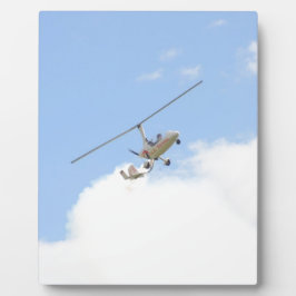 Placa Expositora Autogiro en vuelo