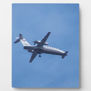 Placa Expositora Avión Piaggio P180
